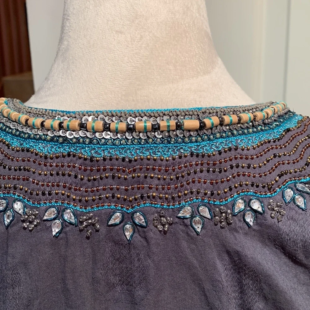 SULU! Ladies Kurti/Tunic. Hand set beads and embroidery work. - Picture 6 of 11